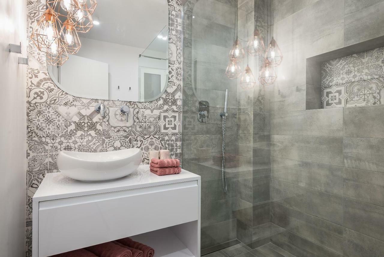 "Sunbow Earth"- Boutique New Apt In Dowtown أثينا المظهر الخارجي الصورة